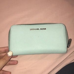 Michael kors wallet